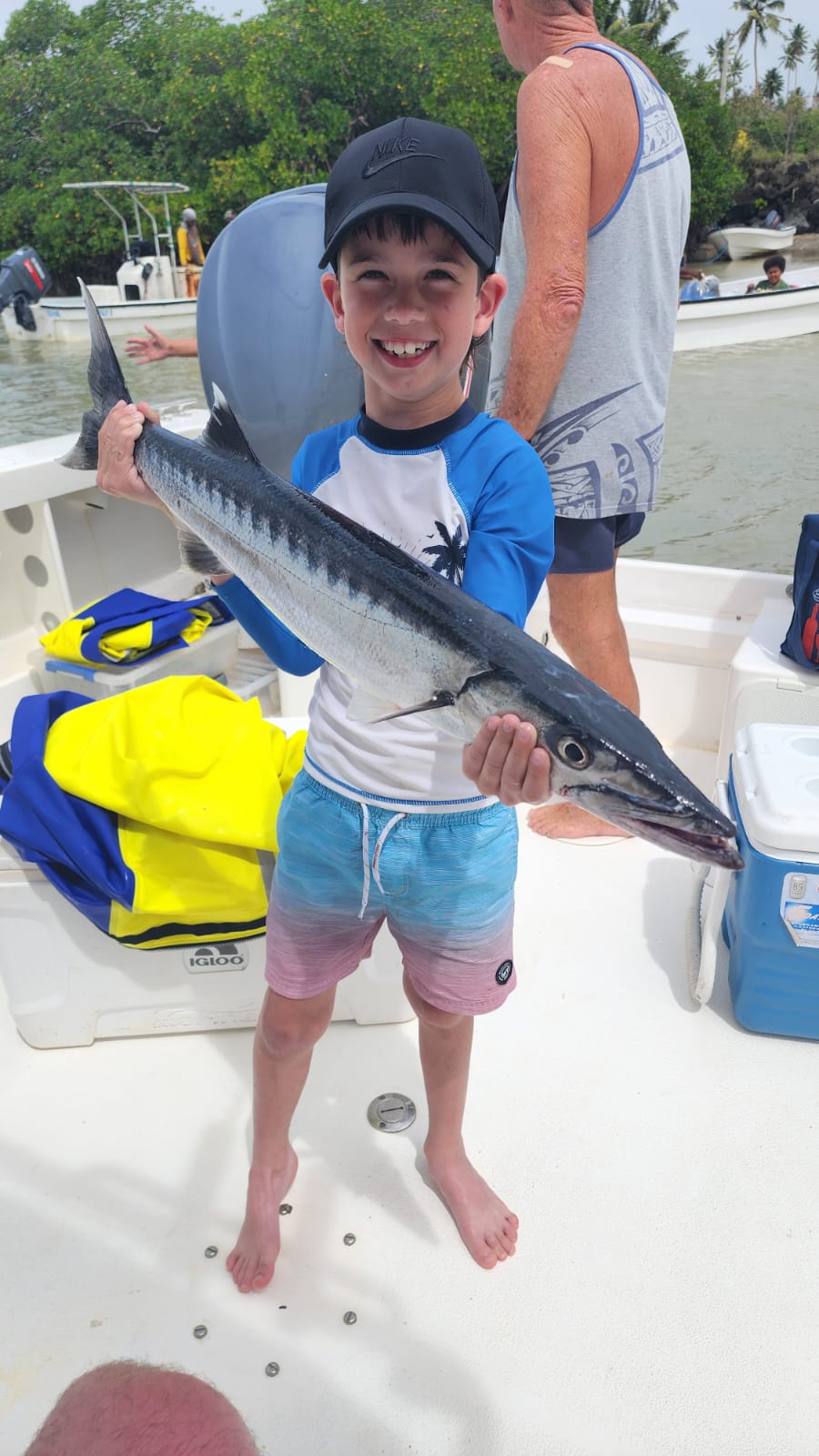 Kids fishing, Makaira Sports Fishing